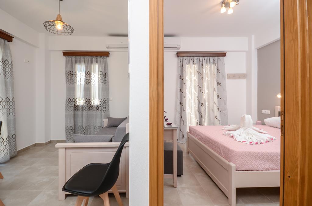 Margaritis Apartments 2 Agia Anna  エクステリア 写真